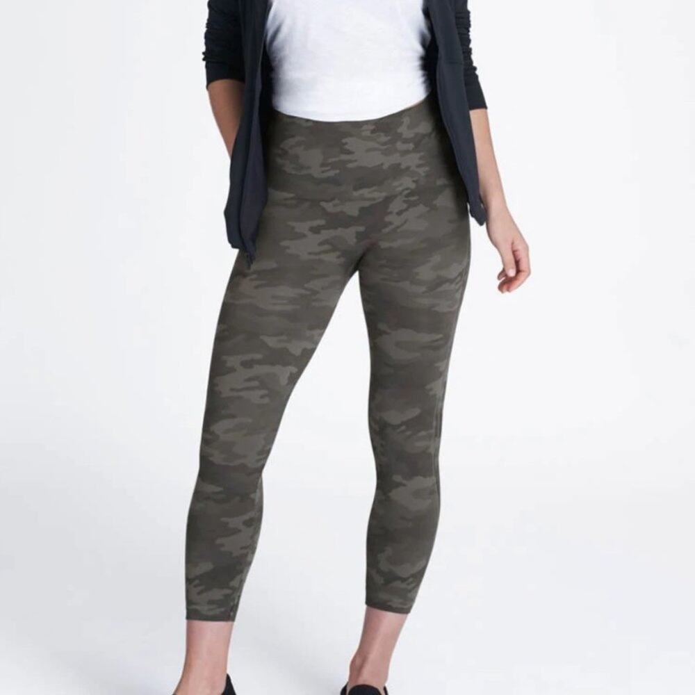Spanx Look At Me Now Cropped High Rise Seamless Camo Leggings Size Large